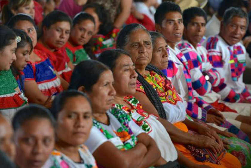 Crece el rechazo de las indígenas a los usos y costumbres que las discriminan